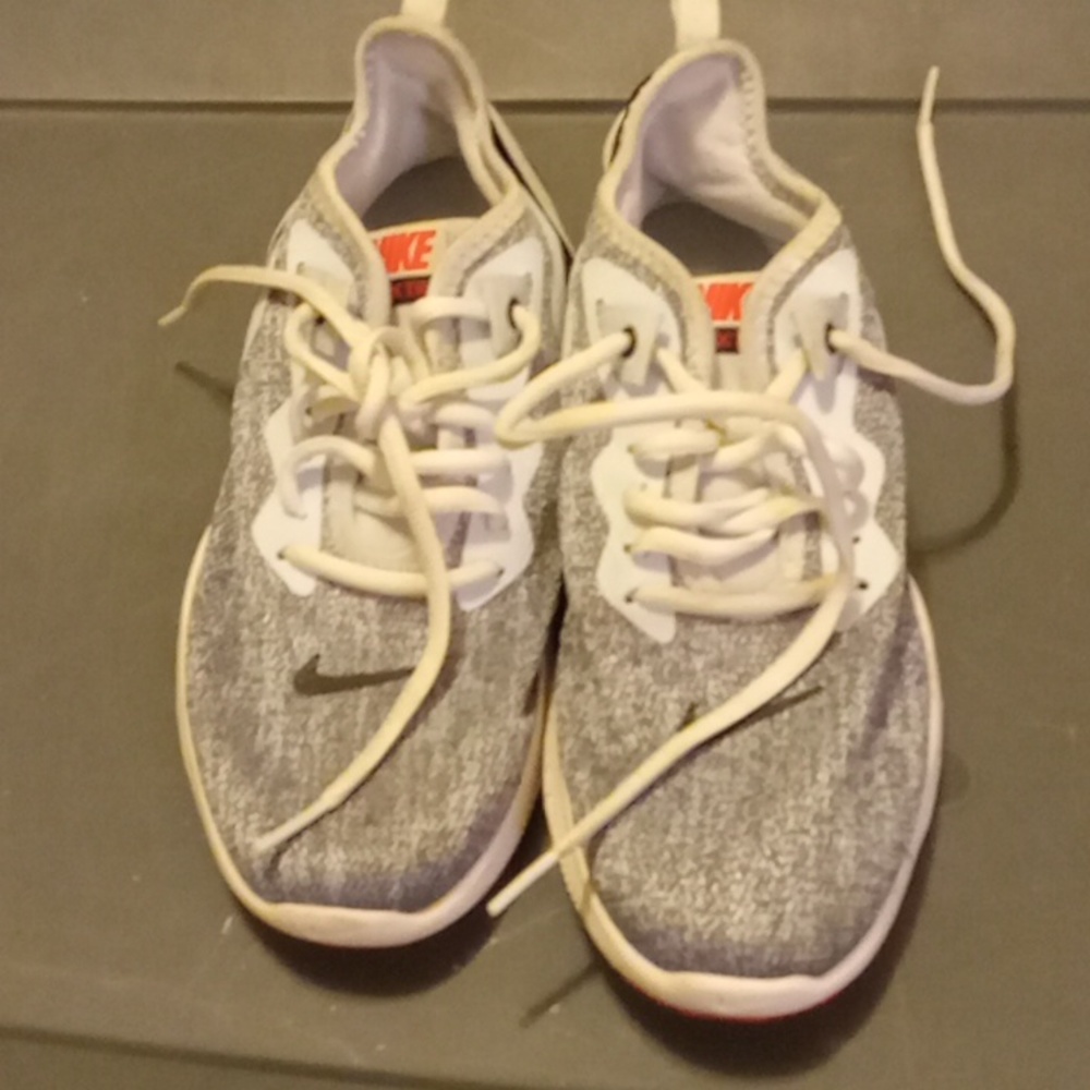 Nike flex TR9 size 8